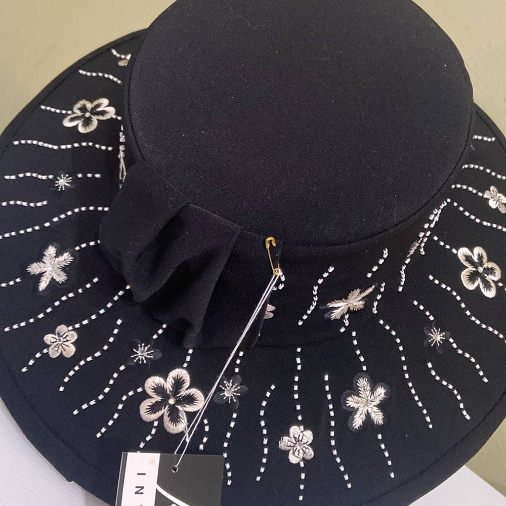 Beautiful NWT Dress/Church Hat by Ben Marc